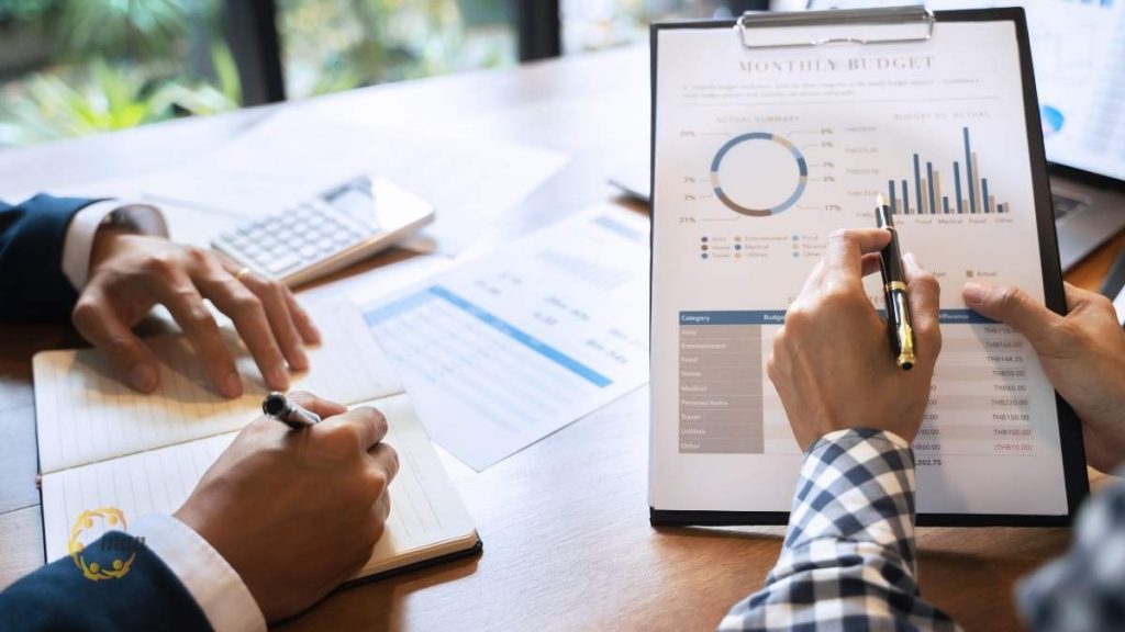 Các doanh nghiệp phải kiểm toán bắt buộc bao gồm